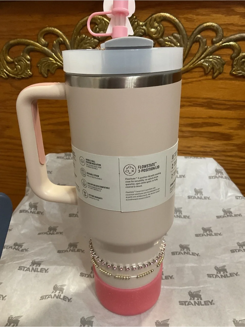 Stanley Quencher Tumbler – Pink and Cream Two-Tone 40oz